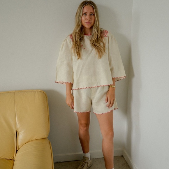 Sønderhaus Linen The West Set Top In Crema W/Red Embroidery NWT Size 2XL - Picture 2 of 12